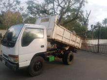Isuzu Tipper 2000 Truck