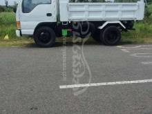 https://riyasewana.com/uploads/isuzu-tipper-9145121487363.jpg