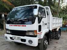 Isuzu Tipper 2000 Lorry