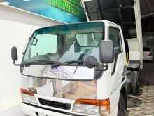 Isuzu Tipper Dump Truck 2000 Lorry