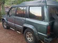 https://riyasewana.com/uploads/isuzu-tooper-5-1986-97420512312.jpg