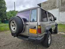 https://riyasewana.com/uploads/isuzu-trooper-1989-1220511712104.jpg