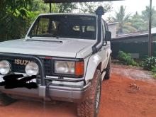 Isuzu Trooper 1987 SUV