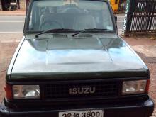 Isuzu UBS52 1987 Car