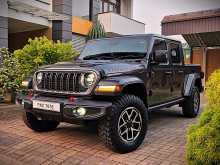 Jeep Gladiator Highest Spec 2025 Pickup