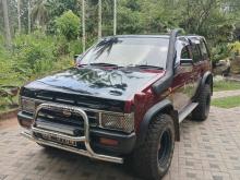 Jeep Nissan Pathfinder 1992 SUV