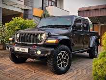 Jeep Wrangler Rubicon Gladiator 2025 SUV