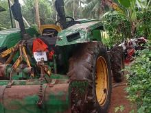 https://riyasewana.com/uploads/john-deere-5045d-252203317935.jpg