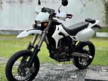 https://riyasewana.com/uploads/kawasaki-d-tracker-1119034724672.jpg