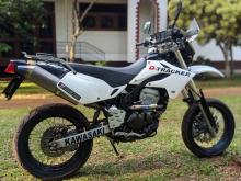 https://riyasewana.com/uploads/kawasaki-d-tracker-141047496603.jpg