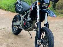 https://riyasewana.com/uploads/kawasaki-d-tracker-1615210022072.jpg