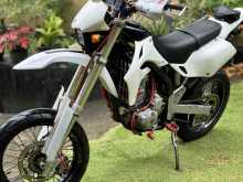 https://riyasewana.com/uploads/kawasaki-d-tracker-2415532522462.jpg