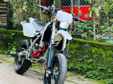 Kawasaki D-Tracker 2005 Motorbike