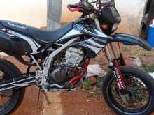 https://riyasewana.com/uploads/kawasaki-d-tracker-4835054092.jpg