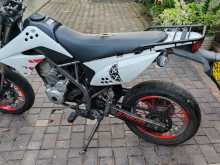https://riyasewana.com/uploads/kawasaki-d-tracker-77402513532.jpg
