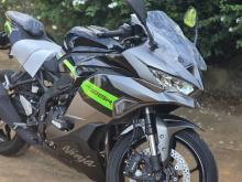 Kawasaki Ninja ZX25R SE 2026 Motorbike