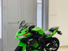 Kawasaki Ninja ZX25R 2024 Motorbike