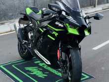 https://riyasewana.com/uploads/kawasaki-zx10r-1319155122731.jpg