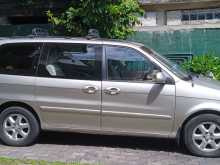 Kia Carnival 2000 Van