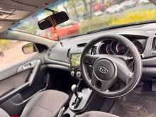 https://riyasewana.com/uploads/kia-cerato-30162010776.jpg