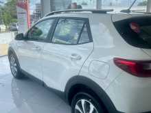 https://riyasewana.com/uploads/kia-kia-stonic-2025-2517393912923.jpg