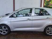 https://riyasewana.com/uploads/kia-picanto-2016-1823171412053.jpg