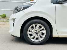 https://riyasewana.com/uploads/kia-picanto-highest-grade-4140145625.jpg