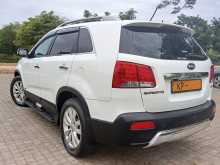 https://riyasewana.com/uploads/kia-sorento-1-12-18195940204.jpg