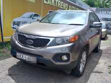 https://riyasewana.com/uploads/kia-sorento-1-12-2012-2319531312402.jpg