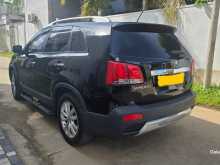 https://riyasewana.com/uploads/kia-sorento-1-12-2012-415384112733.jpg