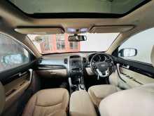 https://riyasewana.com/uploads/kia-sorento-1-12-20162846693.jpg
