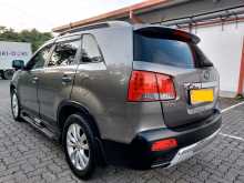 https://riyasewana.com/uploads/kia-sorento-19105000573.jpg