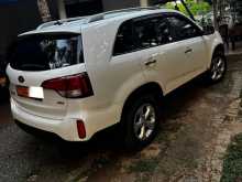 https://riyasewana.com/uploads/kia-sorento-2014-217310212702.jpg