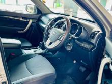 https://riyasewana.com/uploads/kia-sorento-2213131024573.jpg