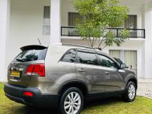 https://riyasewana.com/uploads/kia-sorento-petrol-29012724786.jpg