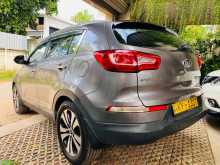https://riyasewana.com/uploads/kia-sportage-2012-1210092112802.jpg