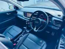 https://riyasewana.com/uploads/kia-stonic-2019-1412304012404.jpg
