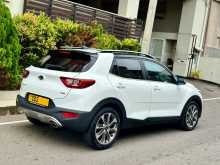 https://riyasewana.com/uploads/kia-stonic-2019-2016-202541212482.jpg