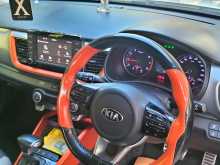 https://riyasewana.com/uploads/kia-stonic-2020-619104412913.jpg
