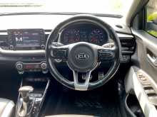 https://riyasewana.com/uploads/kia-stonic-t-gdi-17110905986.jpg
