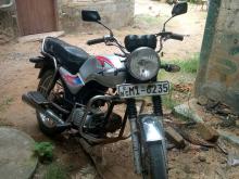 Kinetic Boss 2005 Motorbike