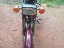 Kinetic Safari 2015 Motorbike