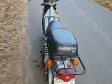 https://riyasewana.com/uploads/kinetic-safari-218472813694.jpg