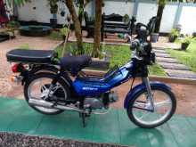 Kinetic Safari 2016 Motorbike