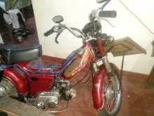 Kinetic Safari 2015 Motorbike