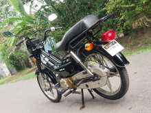 https://riyasewana.com/uploads/kinetic-safari-4s-221612354303.jpg