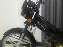 https://riyasewana.com/uploads/kinetic-safari-4ss-261957121772.jpg