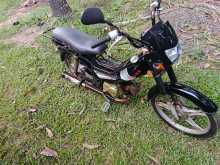 Kinetic Safari 2020 Motorbike