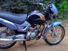Kinetic Velocity 2005 Motorbike