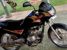 Kinetic Velocity 2004 Motorbike